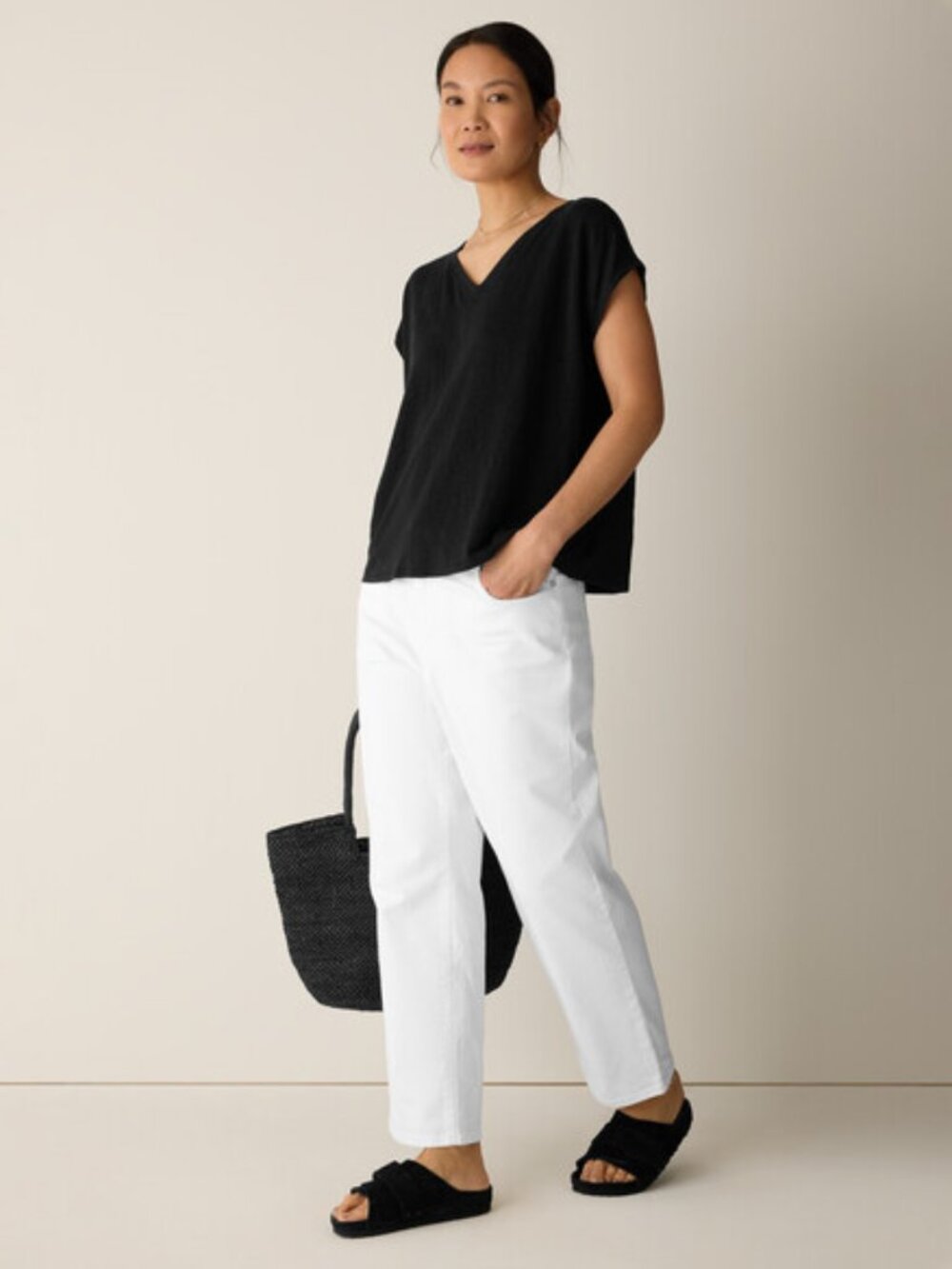 Eileen Fisher Black Organic Linen knit boxy t-shirt V-neck size L